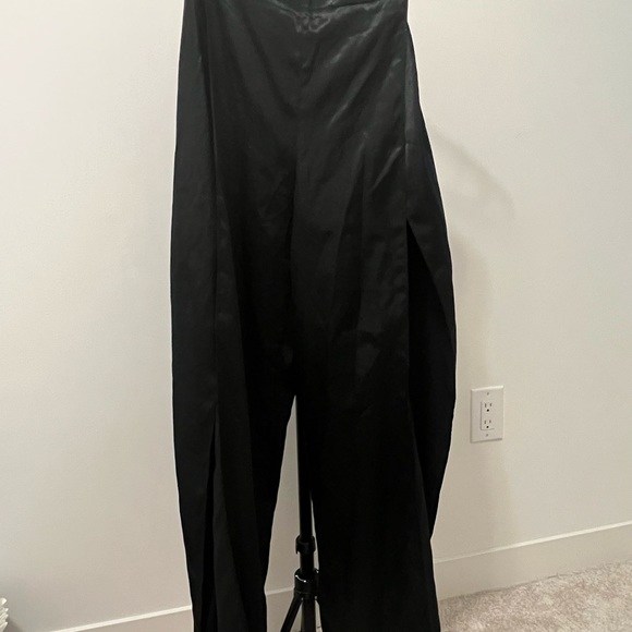 Meshki Black Wide Leg Pants with Slit - Picture 1 of 3